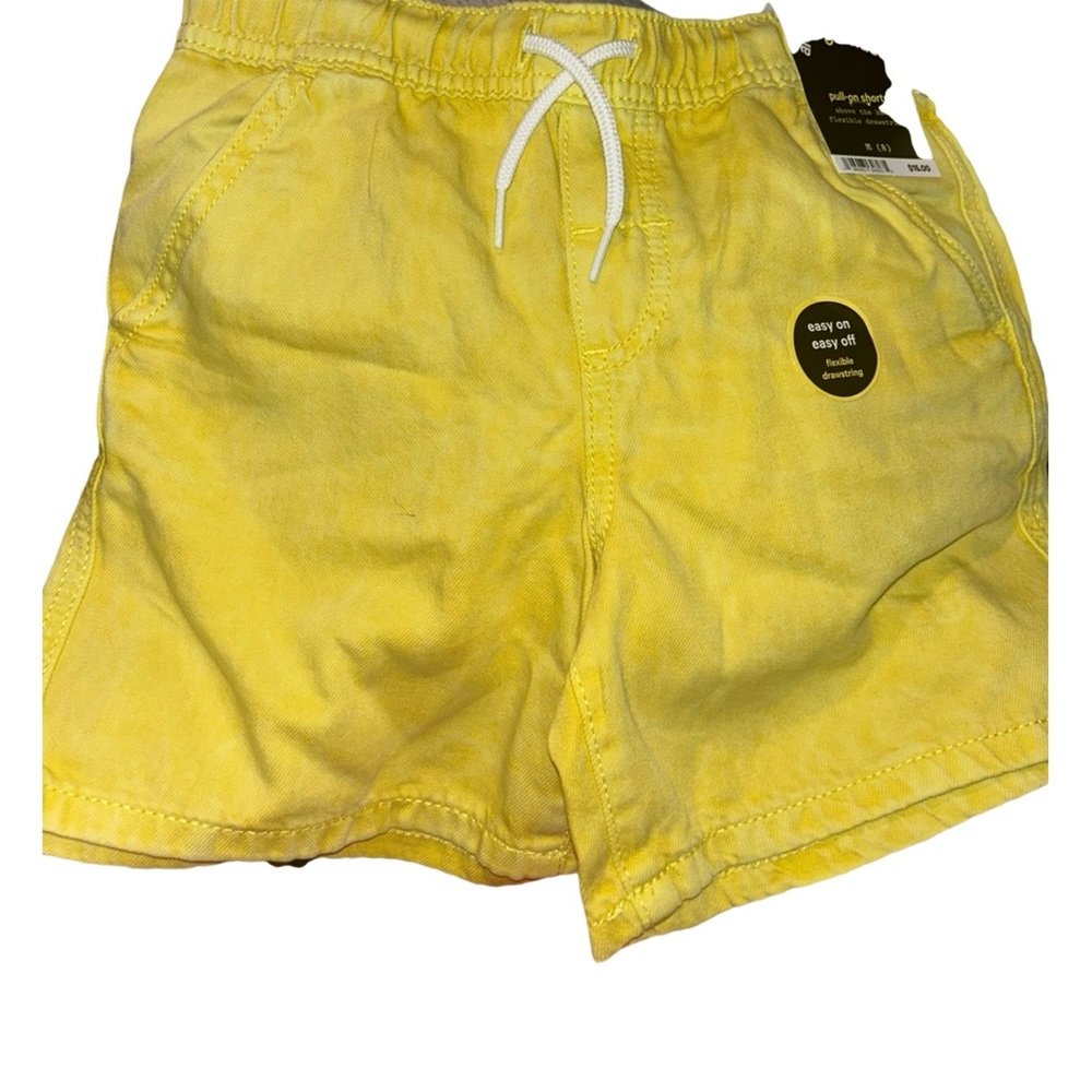Art Class, easy on easy off yellow pull on shorts, boys size M (8).